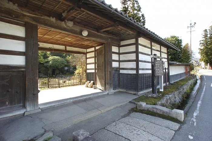 本陣等々力家の長屋門