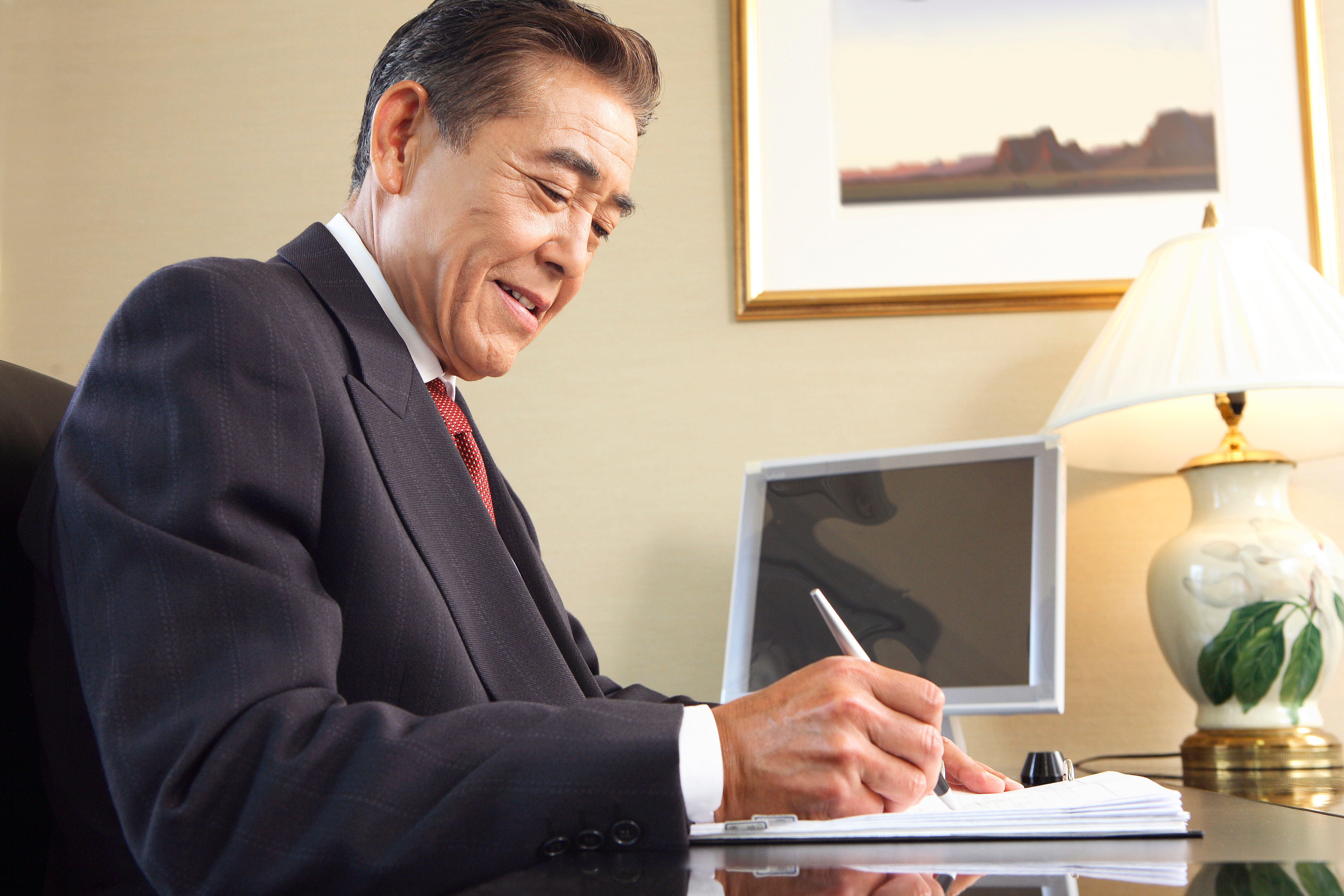 親しさと経営判断を分ける
