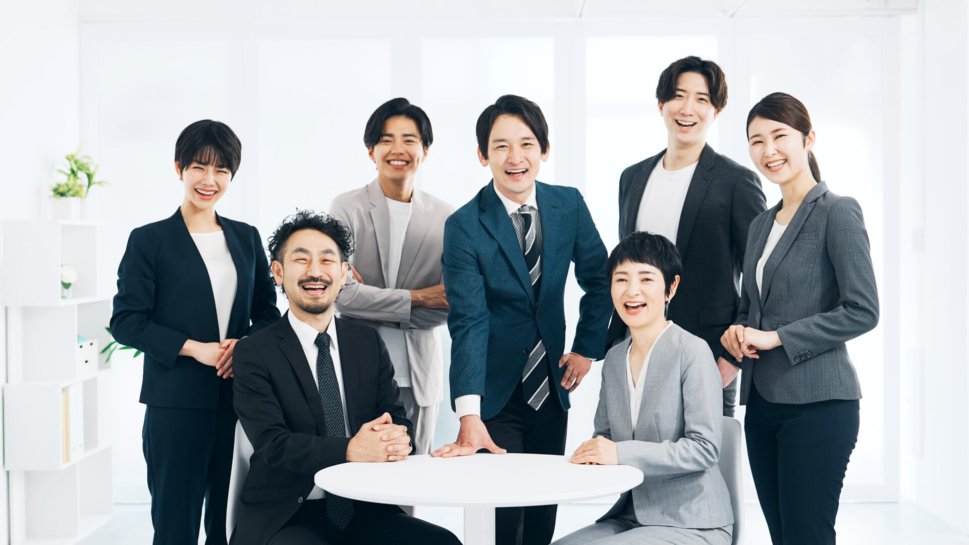 幅広い世代のスタッフ